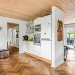 Holiday home Lavrans - 2-5km From The Sea By Interhome
