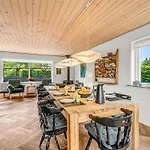 Lavrans - 2-5km From The Sea By Interhome