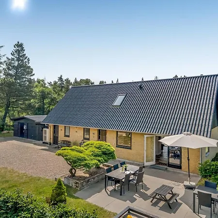 Lavrans - 2-5km From The Sea By Interhome * Henne Strand