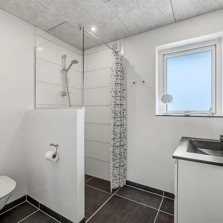 Lavrans - 2-5km From The Sea By Interhome * Henne Strand